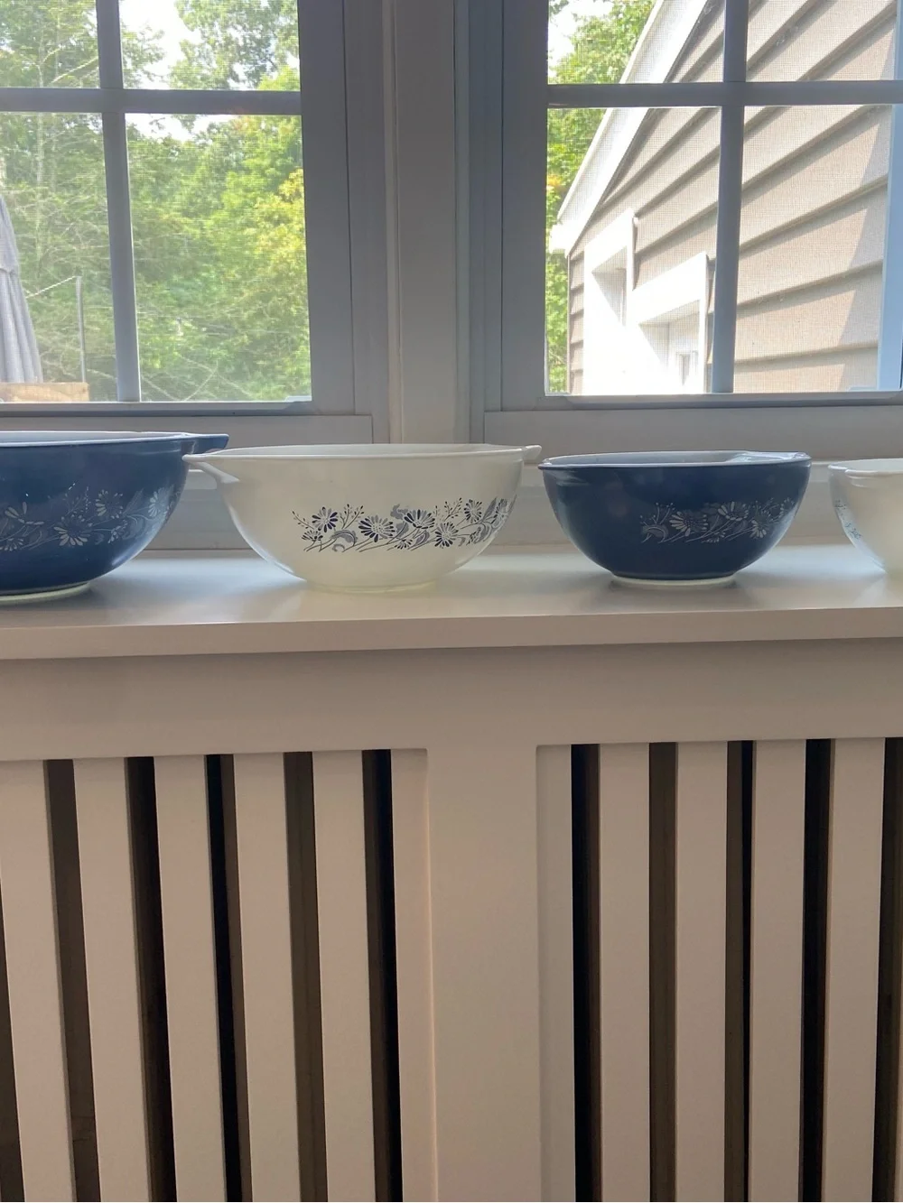Vintage Pyrex Colonial Mist Cinderella nesting mixing bowl set Blue Daisy 1983.